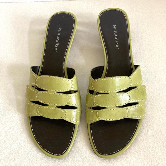 Naturalizer slides - Picture 2 of 10